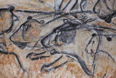 Panneau des lions © Patrick Aventurier - Grotte Chauvet 2-Ardèche